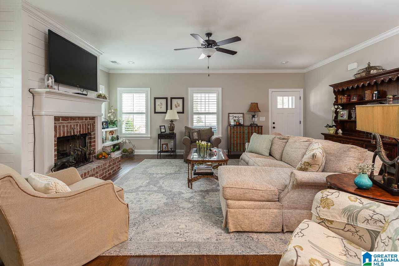 6535 Spring Street Trussville, AL 35173 - Photo 2 of 22
