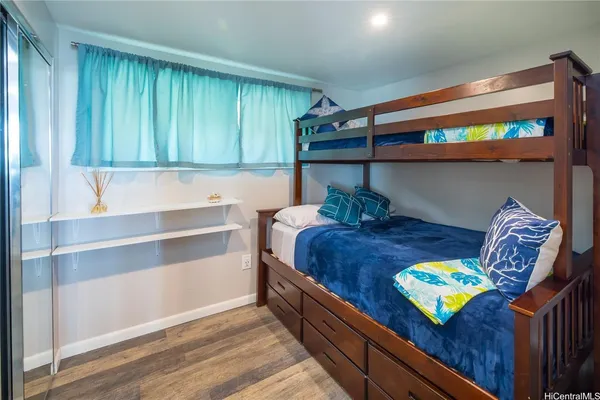 $1,750,000 | 53-797 Kamehameha Highway, Hauula, HI 96717