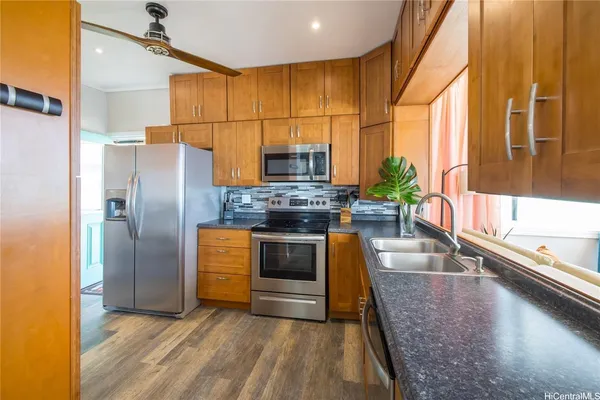 $1,750,000 | 53-797 Kamehameha Highway, Hauula, HI 96717