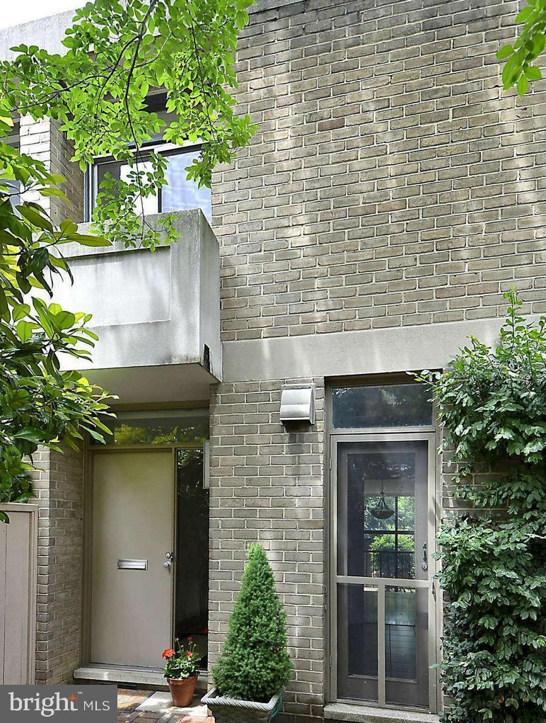 260 M Street Southwest, Unit 24 Washington, DC 20024 - Photo 3 of 43 Gallery Image 3