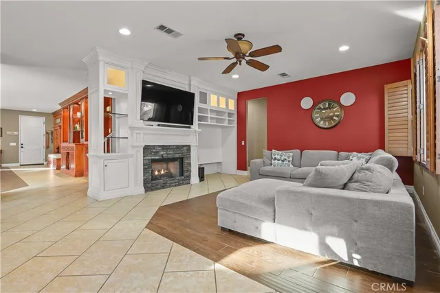 $999,989 | 29724 Castlebury Place, Castaic, CA 91384