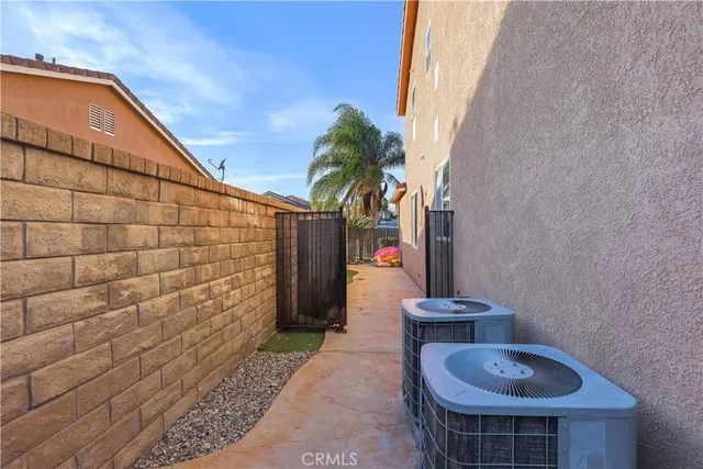 $999,989 | 29724 Castlebury Place, Castaic, CA 91384