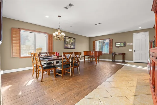 $999,989 | 29724 Castlebury Place, Castaic, CA 91384