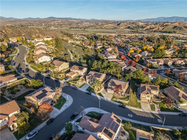 $999,989 | 29724 Castlebury Place, Castaic, CA 91384