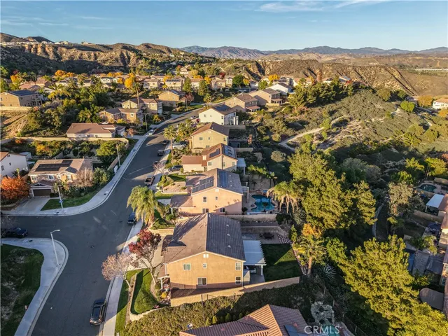 $999,989 | 29724 Castlebury Place, Castaic, CA 91384