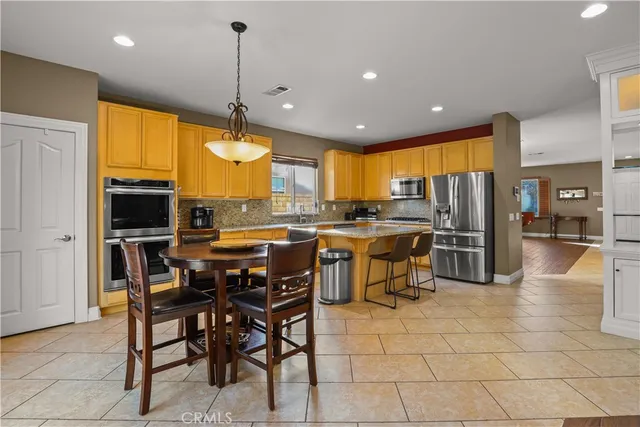 $999,989 | 29724 Castlebury Place, Castaic, CA 91384
