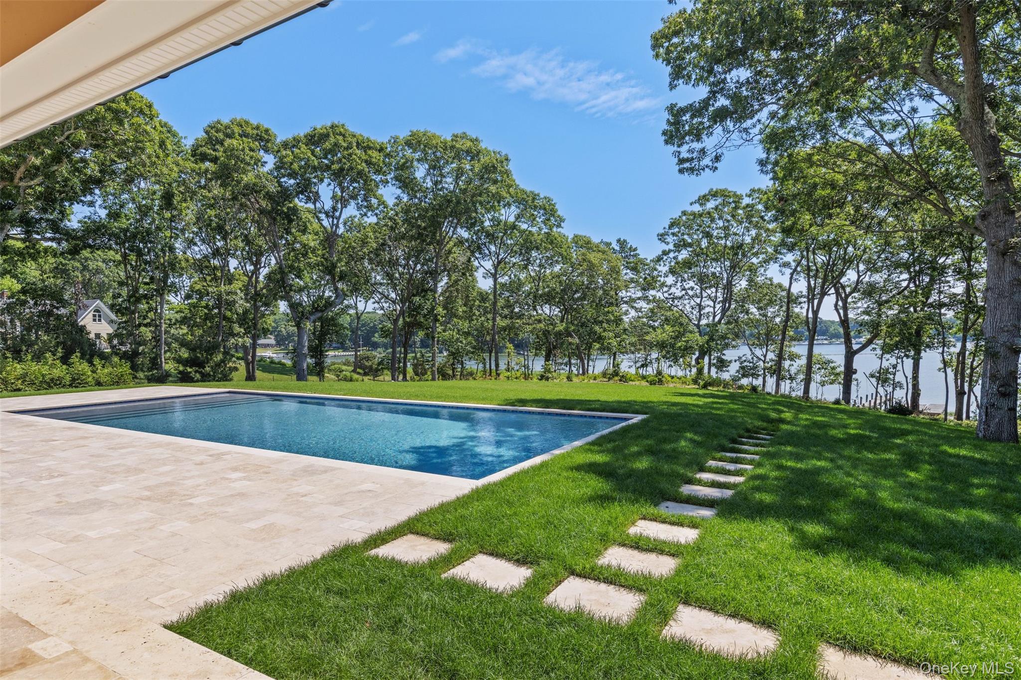 1775 Point Pleasant Road Mattituck, NY 11952 - Photo 16 of 49
