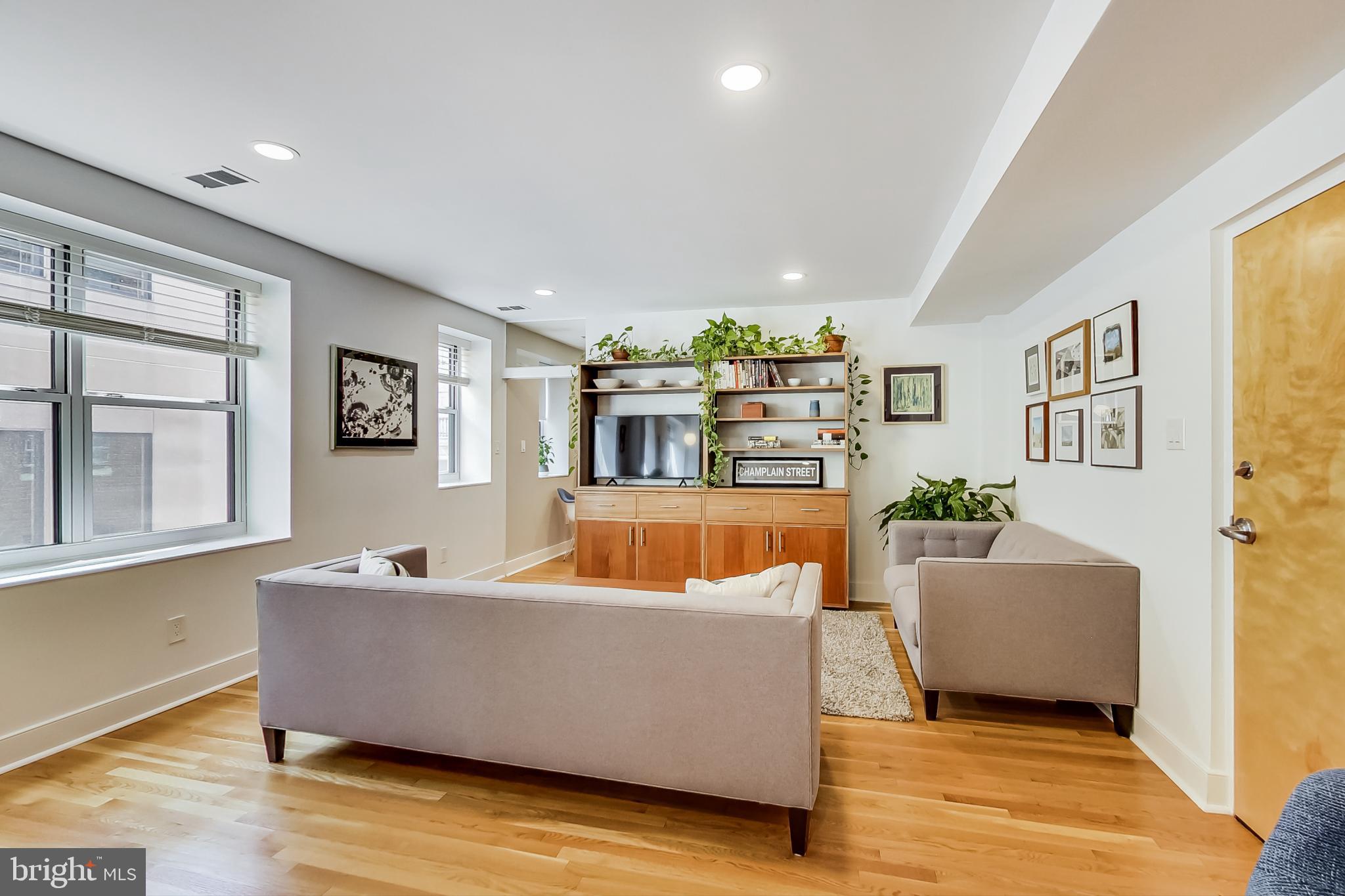 2370 Champlain Street Northwest, Unit 36 Washington, DC 20009 - Photo 4 of 17