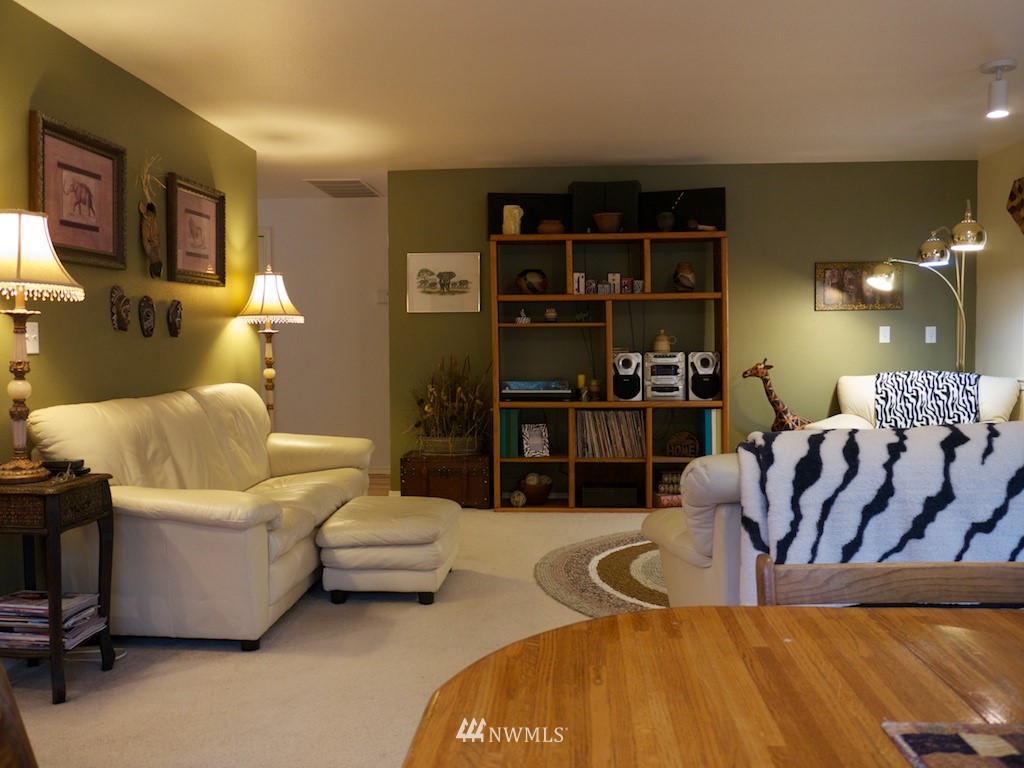 9621 South 194th Street Renton, WA 98055 - Photo 4 of 15
