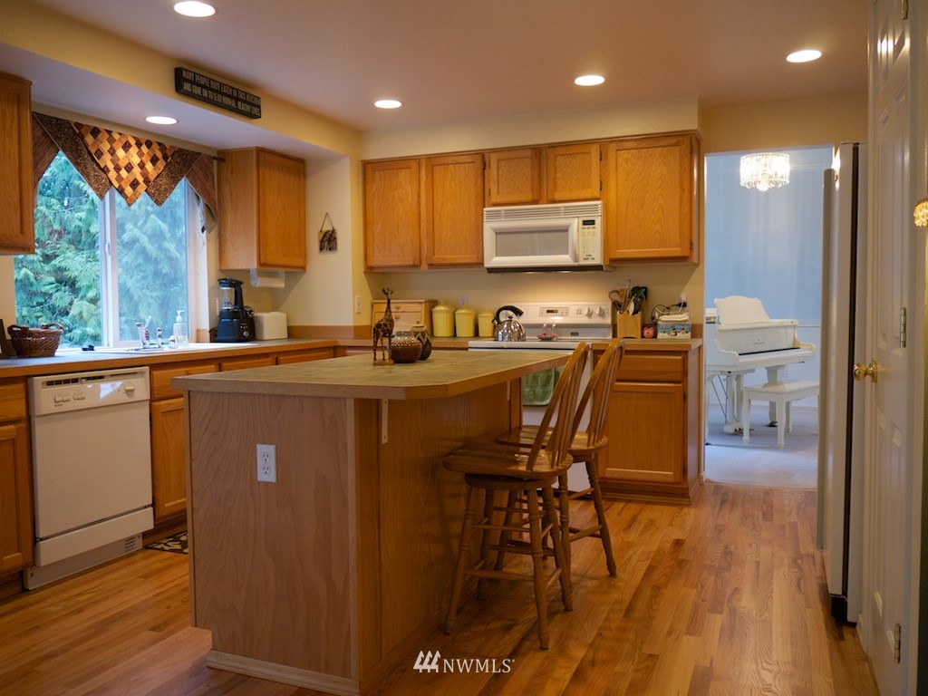 9621 South 194th Street Renton, WA 98055 - Photo 7 of 15