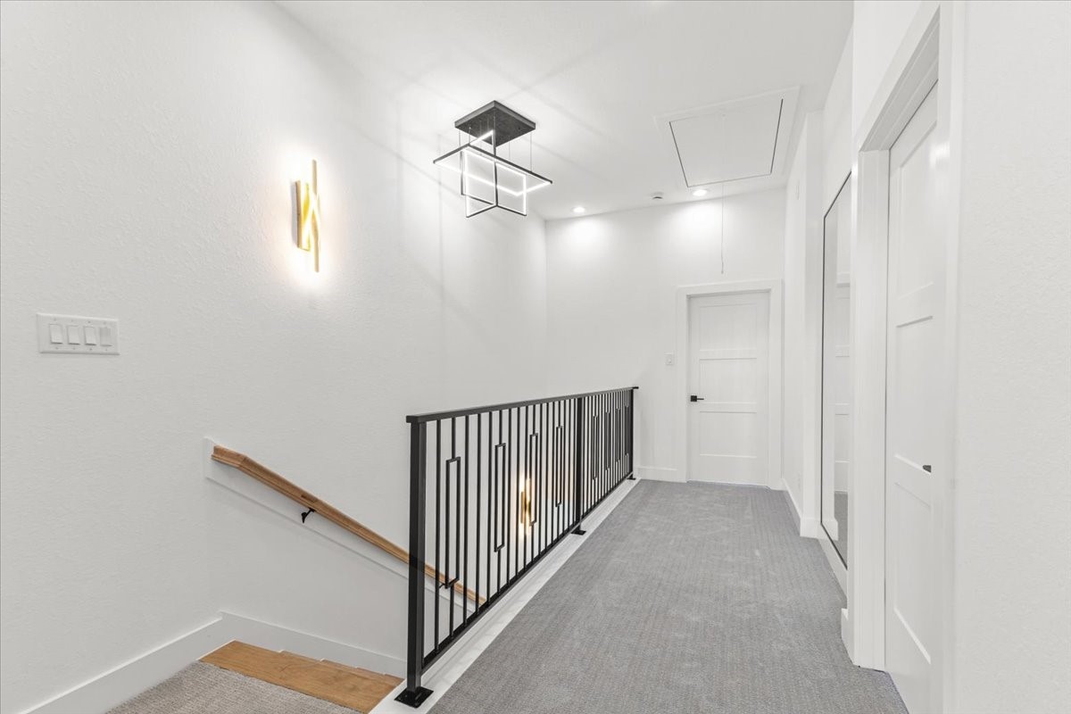 5110 Longmeadow Street, Unit B Houston, TX 77033 - Photo 13 of 25 a view of a hallway with closet