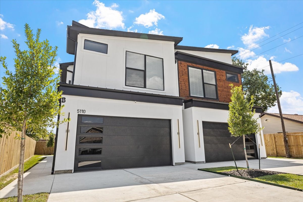 5110 Longmeadow Street, Unit B Houston, TX 77033 - Photo 2 of 25