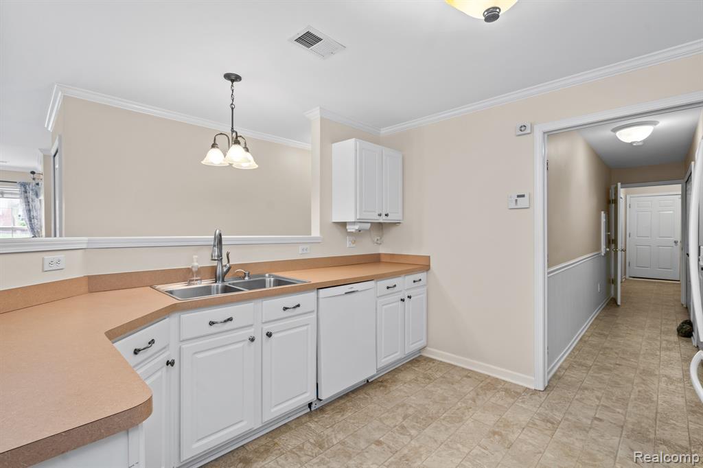 4130 Hampton Ridge Boulevard, Unit 63 Howell, MI 48843 - Photo 20 of 32