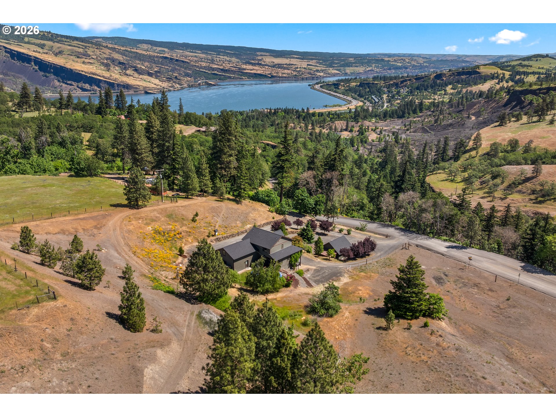 1717 Hood River Road Mosier, OR 97040 - Photo 44 of 47