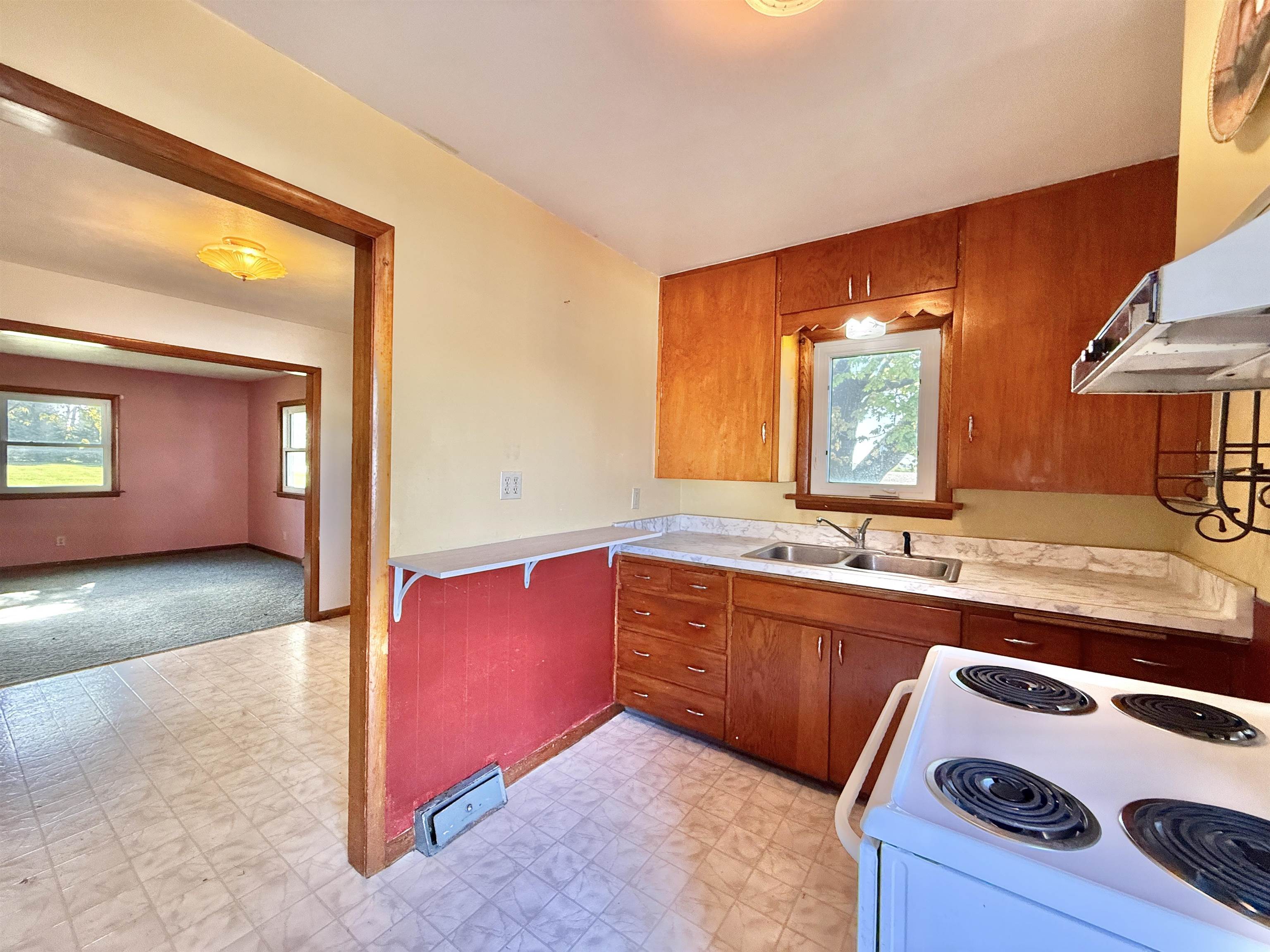 8403 E Highway Clinton, WI 53525 - Photo 15 of 24