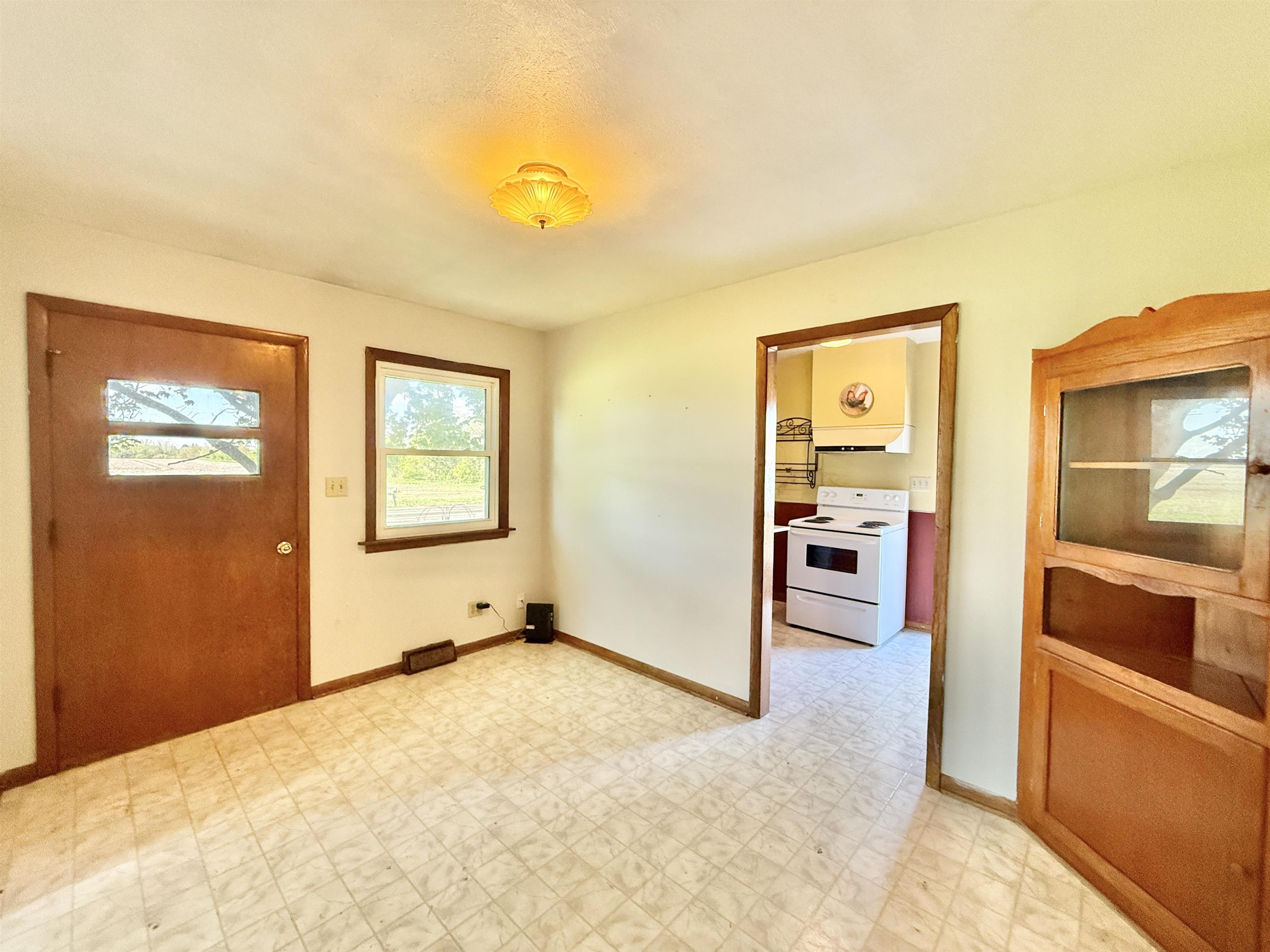 8403 E Highway Clinton, WI 53525 - Photo 3 of 24