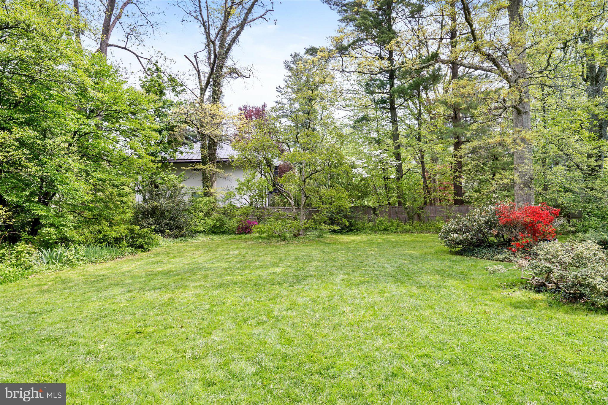 21 Elm Road Princeton, NJ 08540 - Photo 25 of 28 a backyard of a house with lots of green space