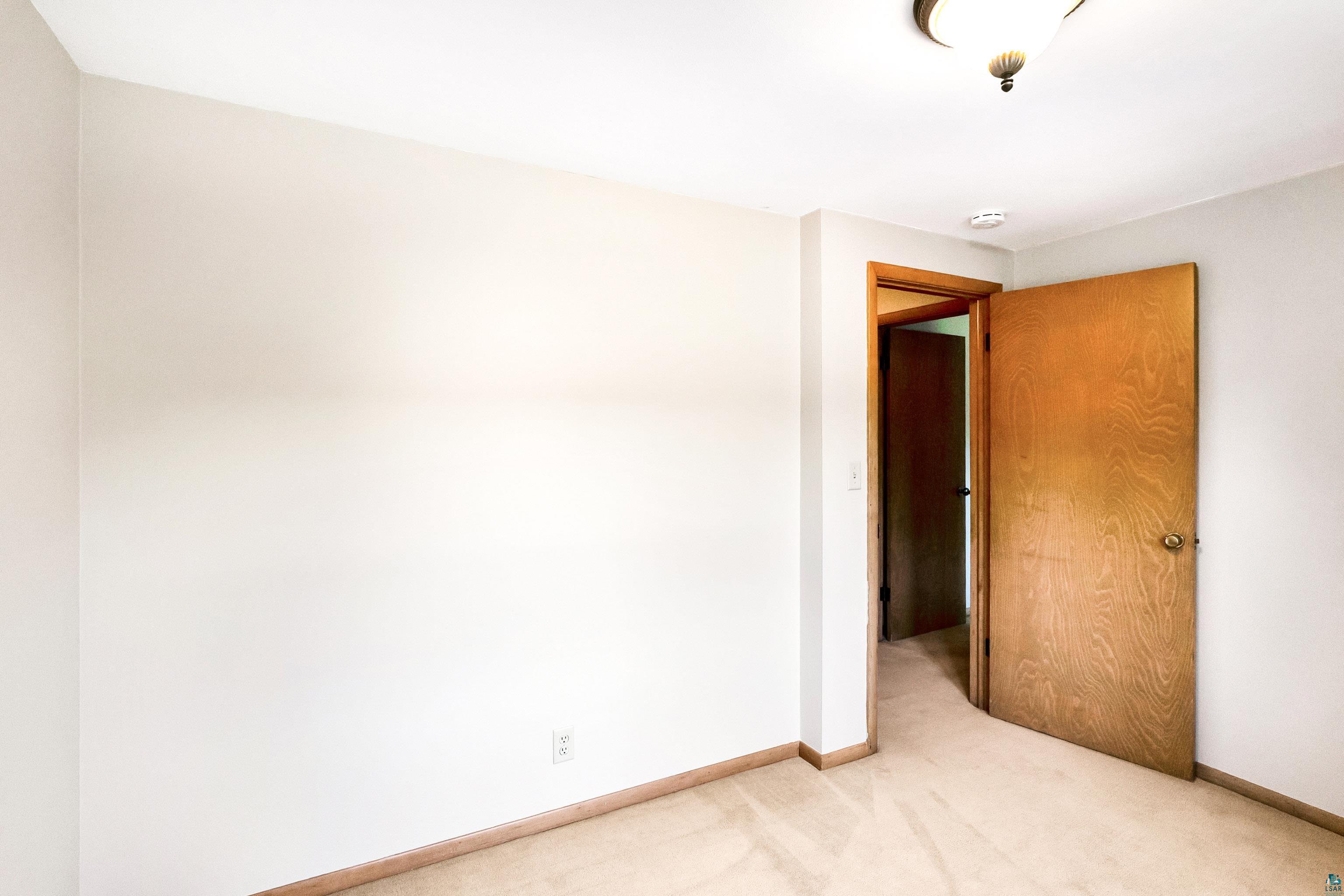 902 Madison Avenue, Unit 902 Duluth, MN 55811 - Photo 27 of 45