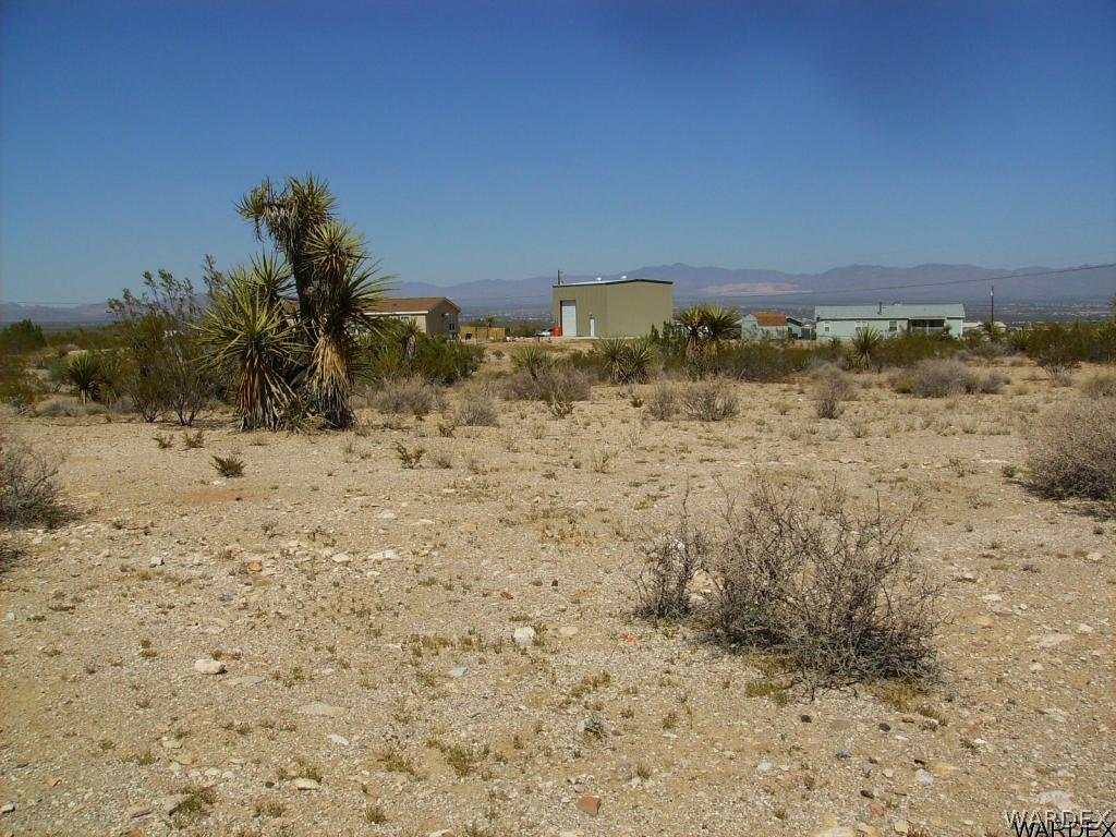 /// South Granville Road Golden Valley, AZ 86413 - Photo 12 of 12 Looking north