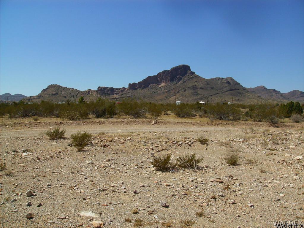 /// South Granville Road Golden Valley, AZ 86413 - Photo 8 of 12 View across street west