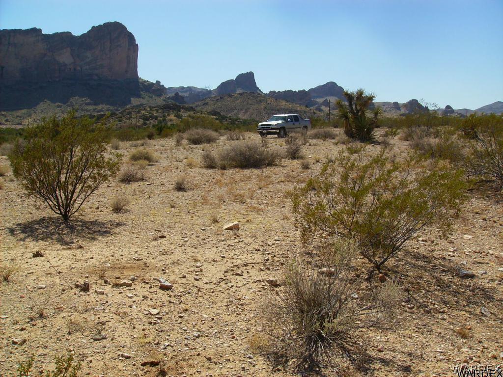 /// South Granville Road Golden Valley, AZ 86413 - Photo 9 of 12 Land looking towards street