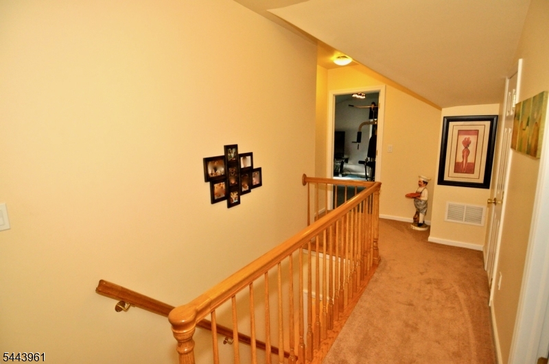 44 Winchester Road Livingston, NJ 07039 - Photo 15 of 18