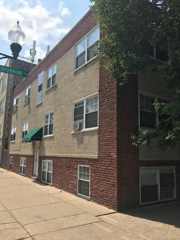 $124,900 | 5205 West Drummond Place, Unit 1, Chicago, IL 60639