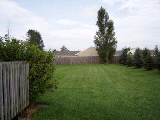 124 Windward Lane Rochelle, IL 61068 - Photo 3 of 7