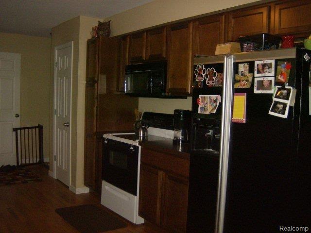 1095 Hadley Road Lapeer, MI 48446 - Photo 2 of 10 HPIM2528.JPG
