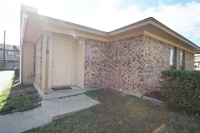 $1,500 | 5718 Red Cactus Court, Arlington, TX 76017