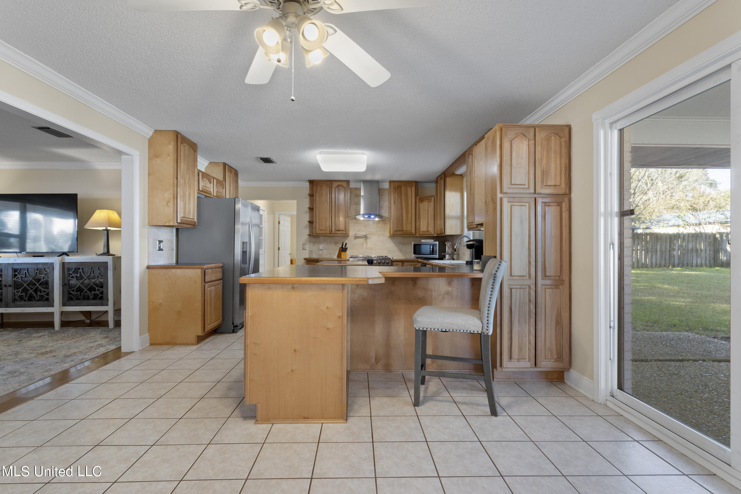 1056 Cherokee Street Biloxi, MS 39530 - Photo 13 of 27 007