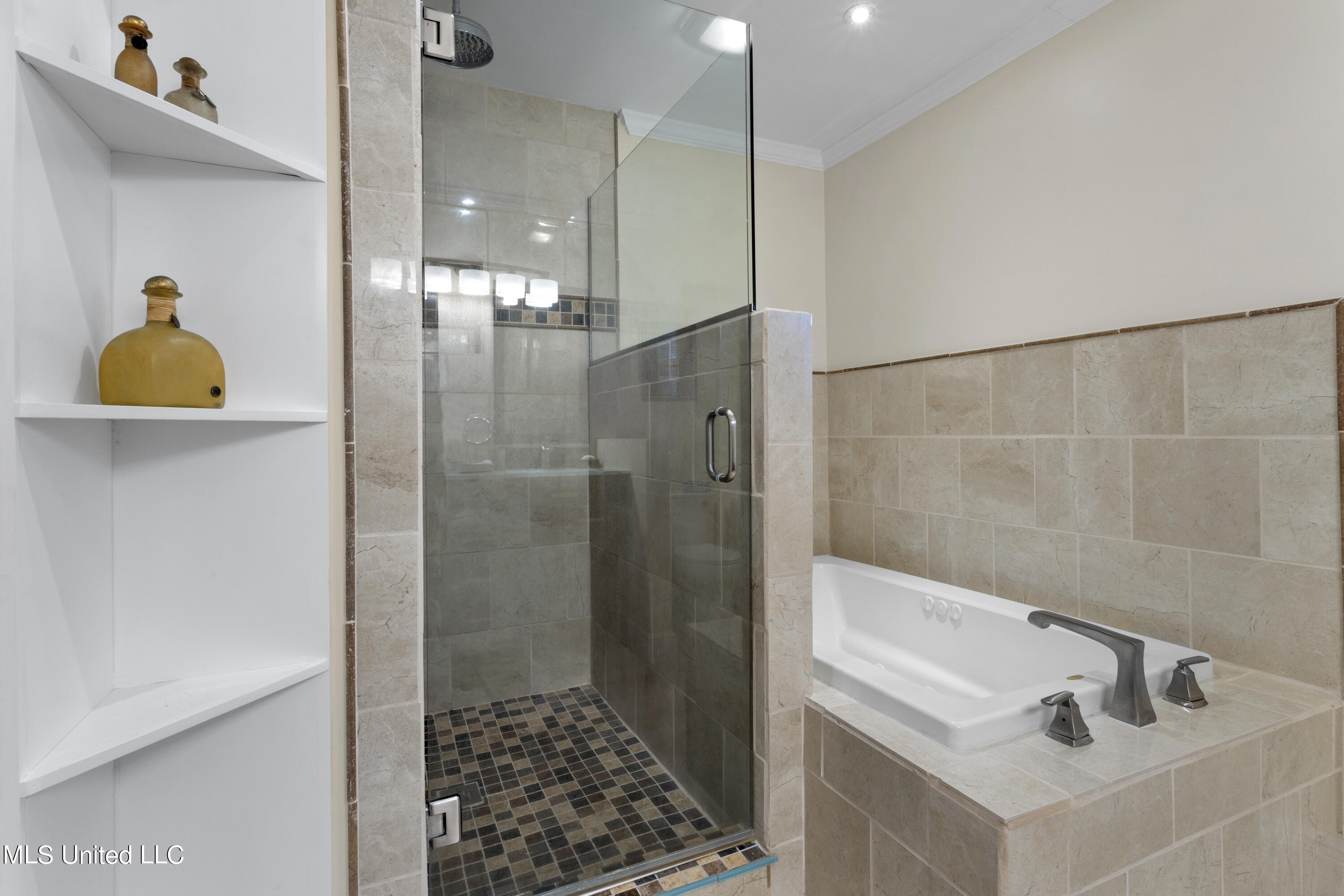 1056 Cherokee Street Biloxi, MS 39530 - Photo 24 of 27 017