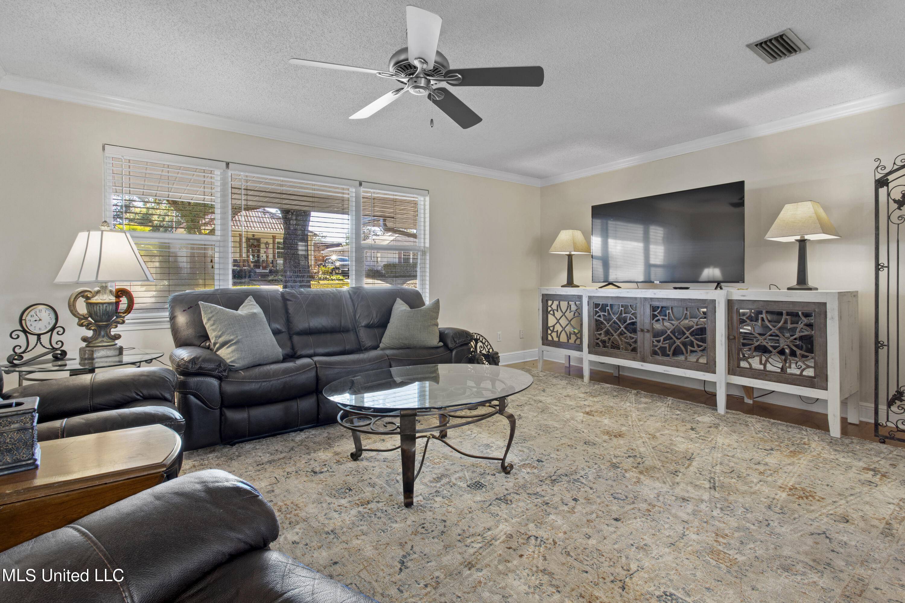 1056 Cherokee Street Biloxi, MS 39530 - Photo 7 of 27 004