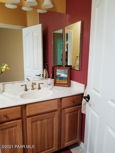 4760 East Amber Road Prescott, AZ 86301 - Photo 27 of 49 Hall Bath 2
