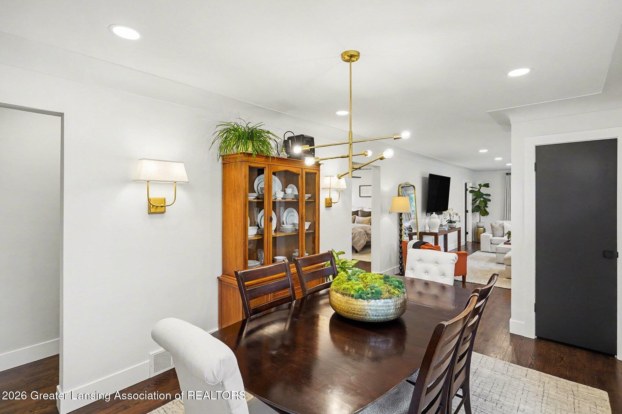 6285 Bishop Road Lansing, MI 48911 - Photo 7 of 38 008_file_7232