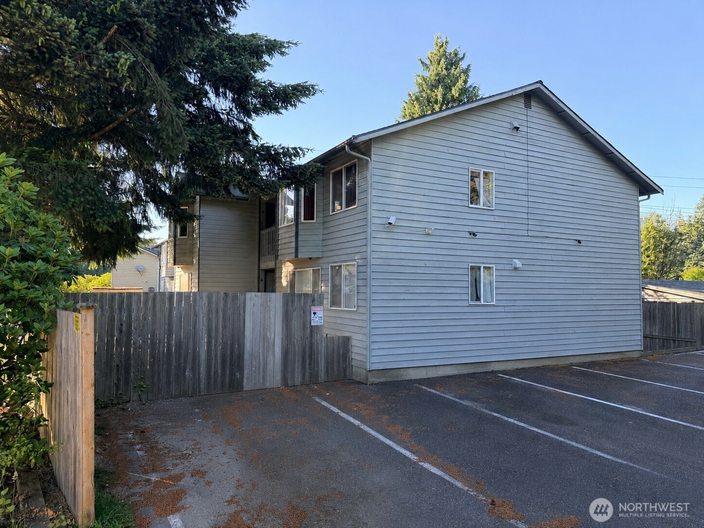 7611 Ridgewood Drive Everett, WA 98203 - Photo 1 of 2