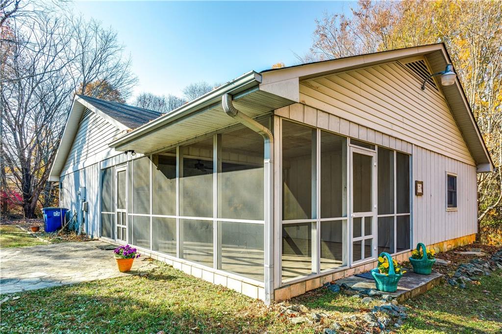 170 Dillingham Road Winston-Salem, NC 27105 - Photo 14 of 34 Gallery Image 14