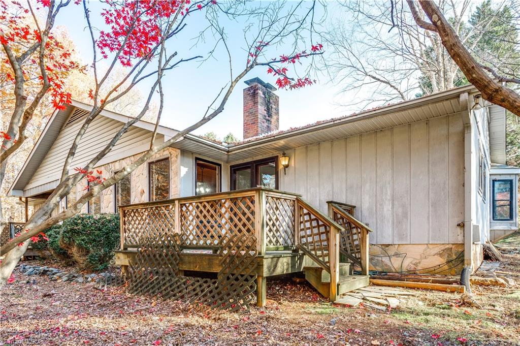170 Dillingham Road Winston-Salem, NC 27105 - Photo 16 of 34 2nd deck