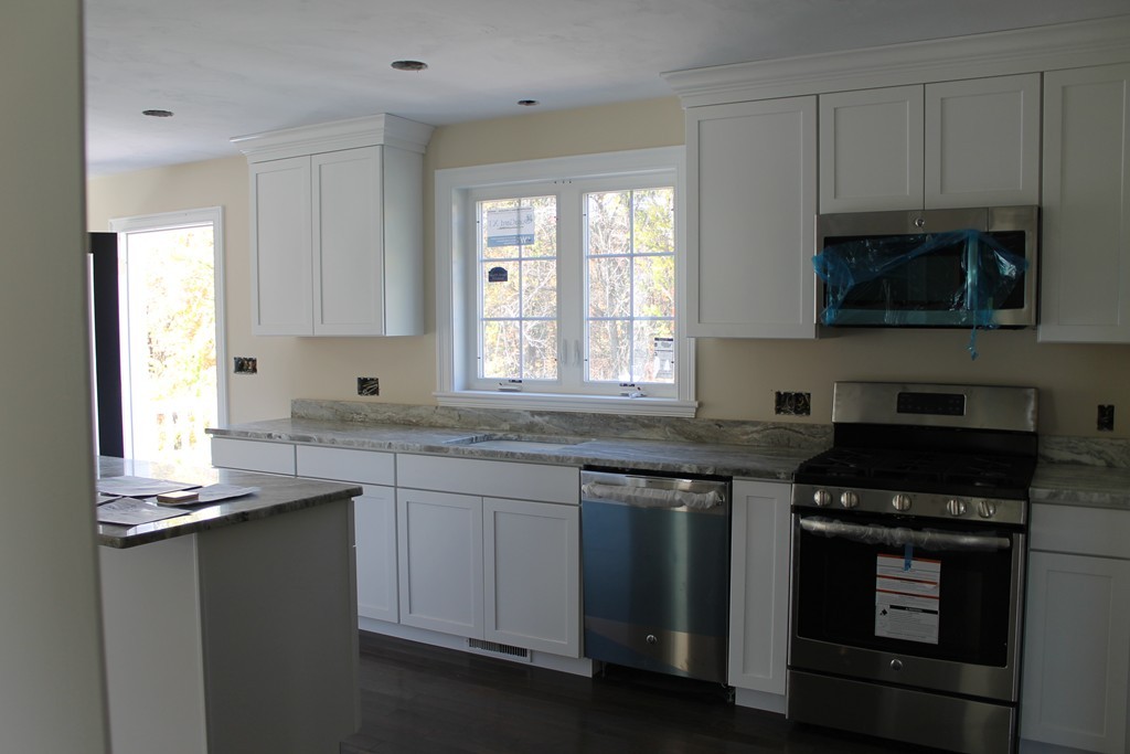 114 Brooks Station Road Princeton, MA 01541 - Photo 8 of 25 Gallery Image 8