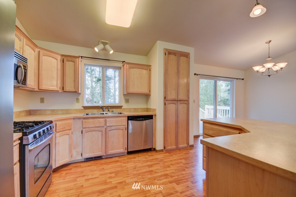 1463 North View Road Oak Harbor, WA 98277 - Photo 13 of 24 Gallery Image 13