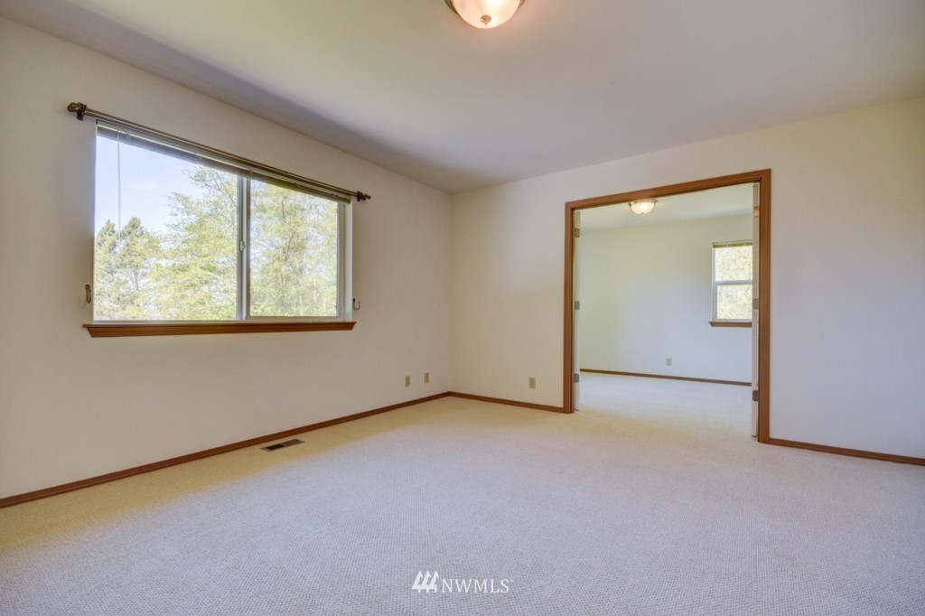 1463 North View Road Oak Harbor, WA 98277 - Photo 15 of 24 Gallery Image 15