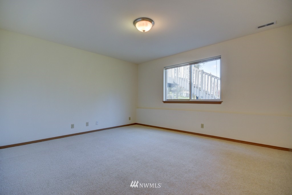 1463 North View Road Oak Harbor, WA 98277 - Photo 17 of 24 Gallery Image 17