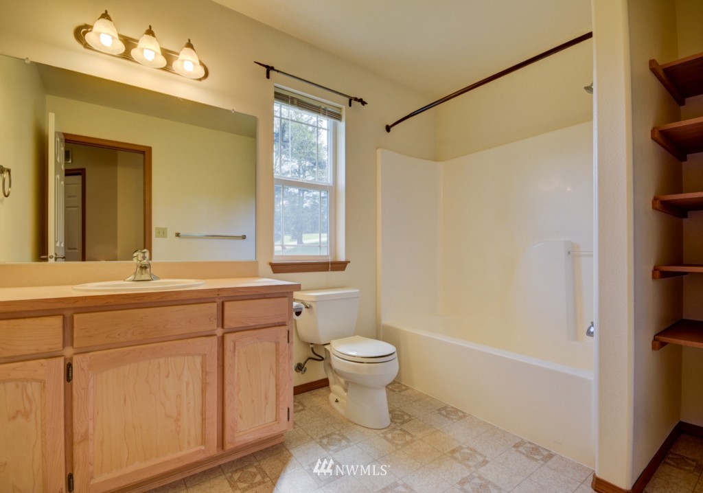 1463 North View Road Oak Harbor, WA 98277 - Photo 18 of 24 Gallery Image 18