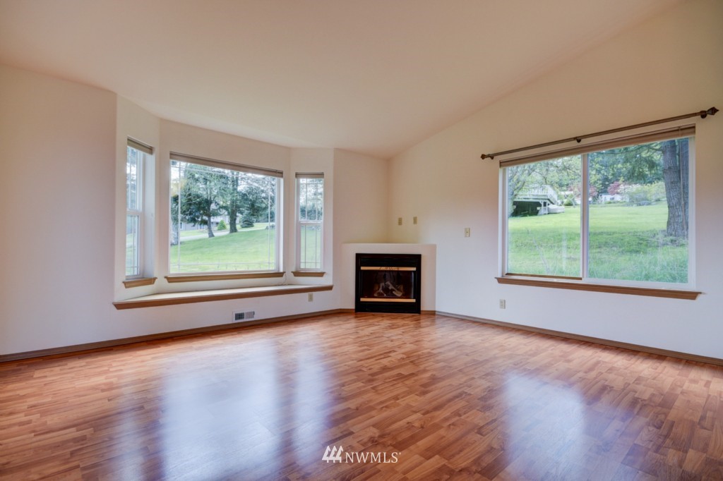 1463 North View Road Oak Harbor, WA 98277 - Photo 6 of 24 Gallery Image 6