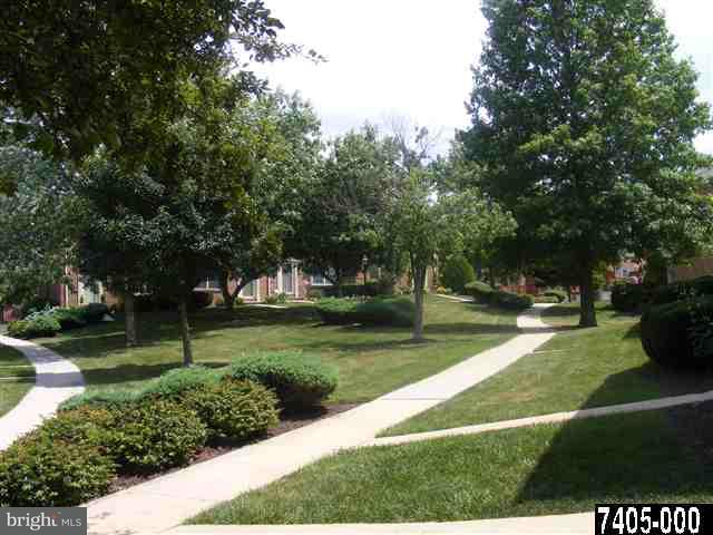 1103 Chambers Ridge York, PA 17402 - Photo 3 of 16 Gallery Image 3