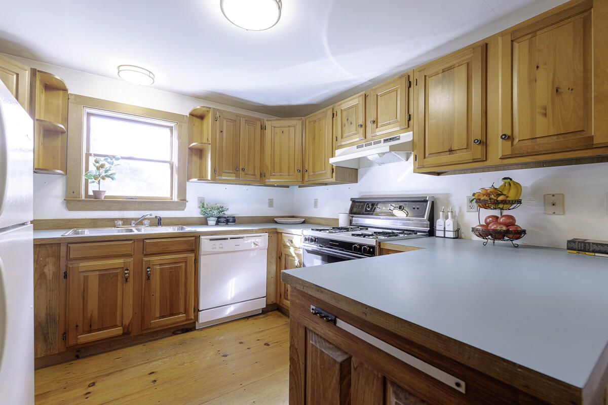 25 Lawrence Road Dresden, ME 04342 - Photo 22 of 41 25 Lawrence rd.-40