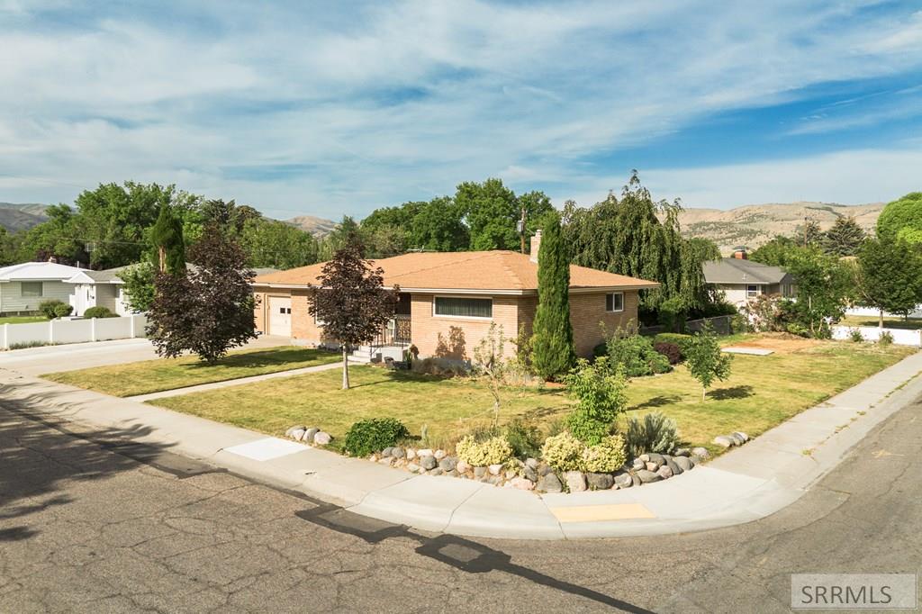 495 Packard Avenue Pocatello, ID 83201 - Photo 5 of 47