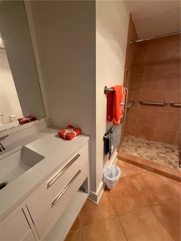 $3,500 | 2100 St Charles Avenue, Unit 3M, New Orleans, LA 70130