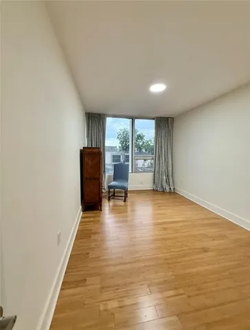 $3,500 | 2100 St Charles Avenue, Unit 3M, New Orleans, LA 70130