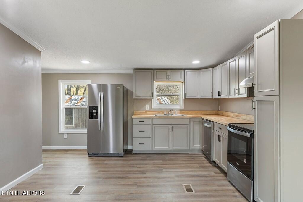 1196 Disneyland Road Sparta, TN 38583 - Photo 5 of 23 5